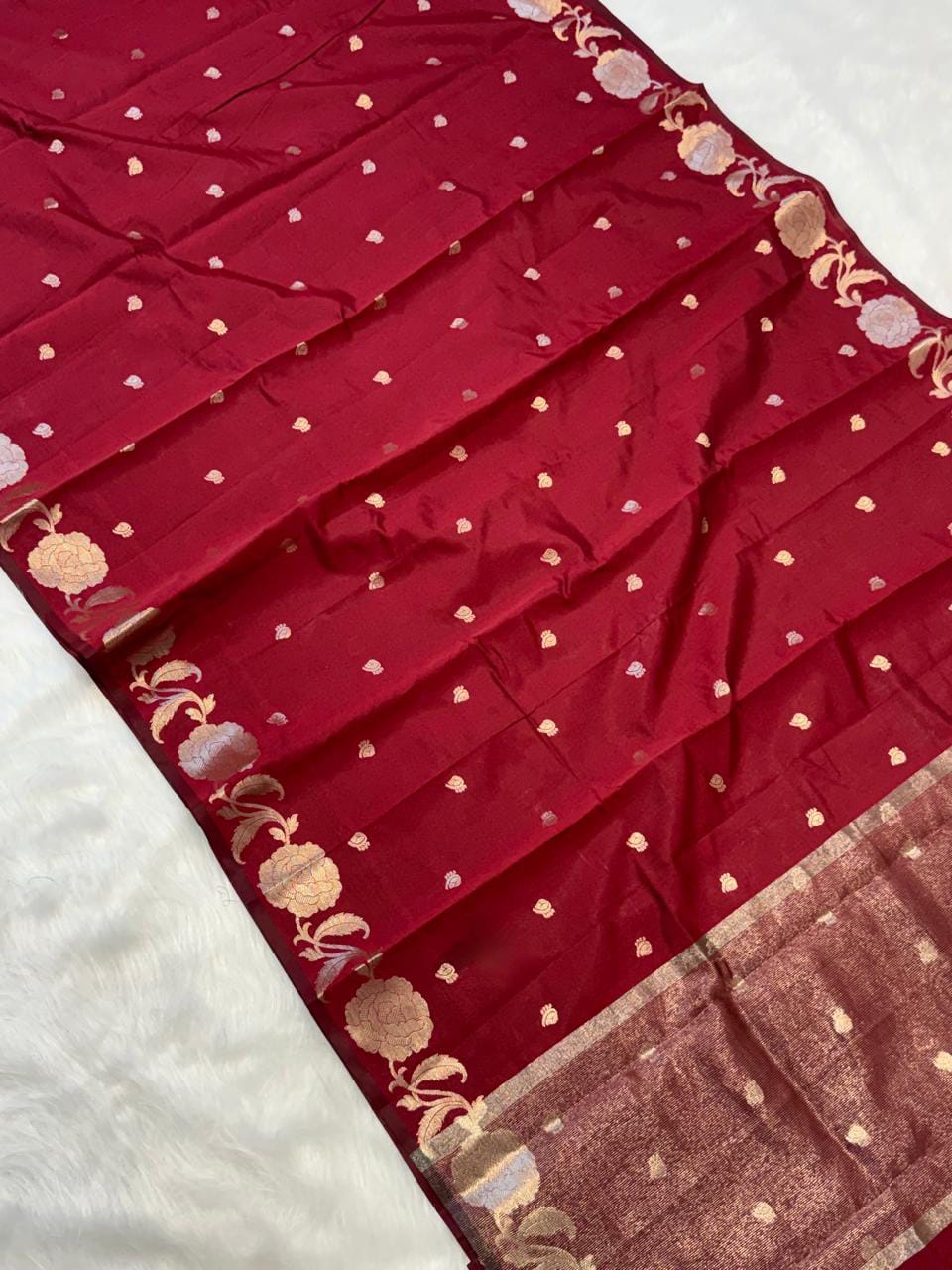 Semi Katan dyable soft silk