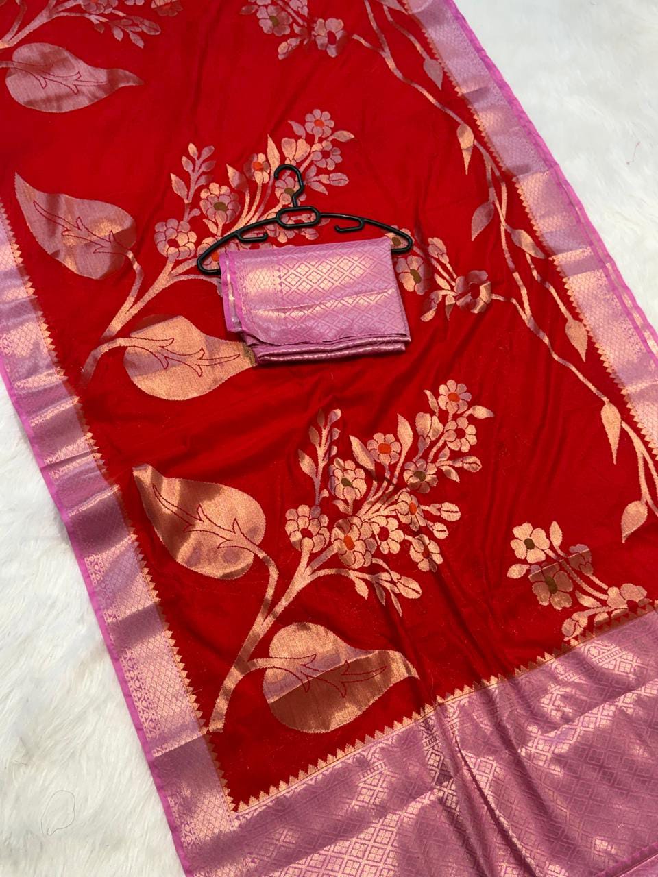 Semi Katan dyable soft silk